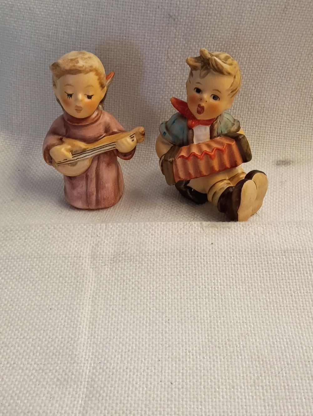 Goebel Hummel Porcelain Figurine Set of 2 Musician Minis, 3 Inches, EUC